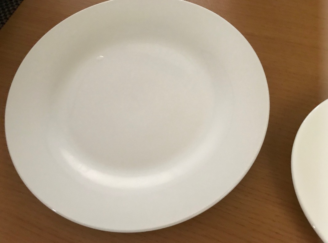 セリアの白い食器シリーズ
